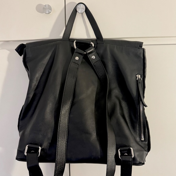 EILEEN FISHER BUTTERY LEATHER BACKPACK - Picture 3 of 15